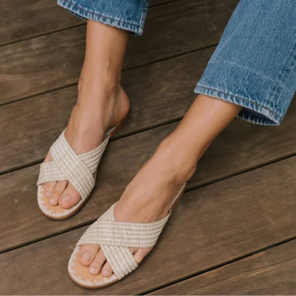 Jenni Kayne Raffia Crossover Sandal Size 36/ US 6- Tan Natural ⭐️